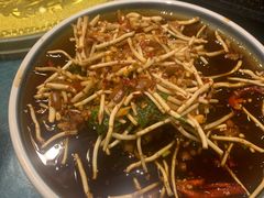 拌折耳根-云之南(八里庄店)