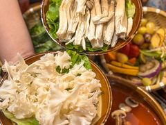 -阿山卓·野生菌火锅·纳西火塘烤肉