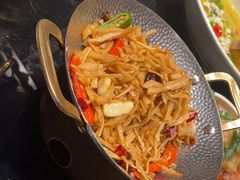 -川流不息·地道川菜·小龙虾(新松江路店)
