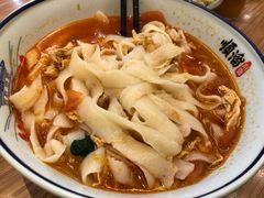 -顺溜·手工刀削面·黑金店(铜锣湾店)