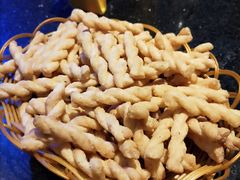 -魔方娱乐空间(兴华路店)