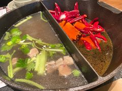 草本鸳鸯锅-盡膳口福跷脚牛肉火锅(晶耀前滩店)