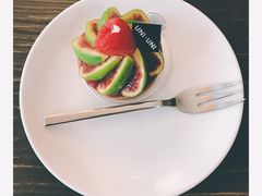 -UNI UNI(环亚凯瑟琳店)