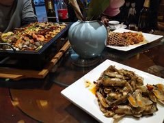 -东来菜馆•手抓海鲜家常菜•海鲜锅贴(鸽子窝店)