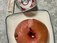 玫瑰蔓越莓乳酪贝果-HOT CRUSH趁热集合·现烤面包(环球港店)
