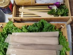 -尚尚仙·酸汤猪手·猪肚鸡火锅(华联万柳购物中心店)