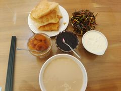 -努尔古丽奶茶