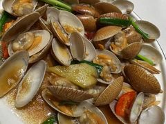 姜蒜炒花蛤-鑫悦楼煎蟹·16年海鲜大排档