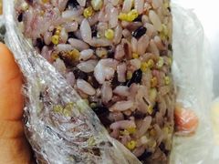 早点的蒸饭包油条-芳婆糕团店(王府大街店)