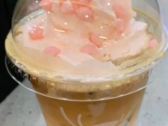 抹茶少女樱拿铁-瑞幸咖啡(镇江新城吾悦广场店)