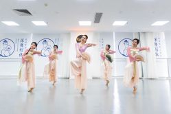 -深舞形体民族舞蹈工作室