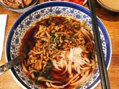 辣椒炒肉-一呷一嗦