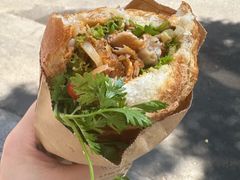 -Bánh Mì Huynh Hoa