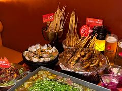 -何师烧烤Pro ·江湖川菜·小龙虾·精酿(太古里旗舰店)