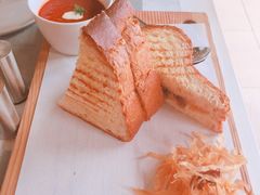-The Sunny Side Cafe Station 1