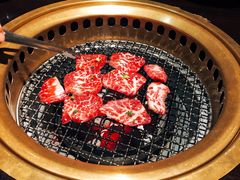 -山川小町·极番烧肉(新地假日广场店)