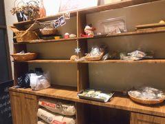 -沁屋面包店(人民东路店)