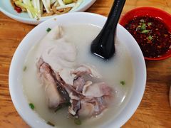 -雷祖芳老妈蹄花店