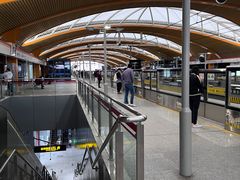 -康新公路(地铁站)