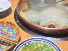 -洱火云南酸菜牛肉火锅(石景山当代商城店)