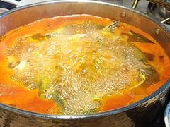 -野山舂·贵州现舂酸汤牛肉(民生路店)