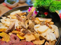 -一朵菌·野生菌探索家火锅(南亚店)