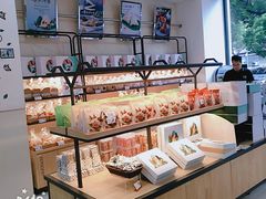 面包甜点陈列柜-仟吉KenGee(五里牌店)