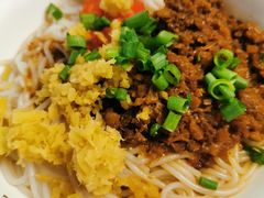 老乡拌粉-凤起龙游老面包子(凯德晶品店)