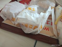 -华莱士·炸鸡汉堡(绍兴世茂店)