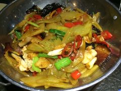 干锅莴笋腊肉-湘与香缘·湖南菜(王府井北京市百货大楼店)