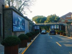 -大宁国际商业广场-地下停车库