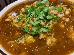 -虾弄弄海派小龙虾·牛羊蝎子火锅