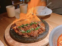 伴山嫩烤牛肋骨-蜜桃餐厅·伴山(湖滨商业街店)