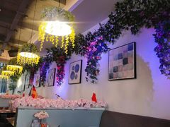 -樱花里音乐餐吧·牛扒椰子鸡(东圃店)