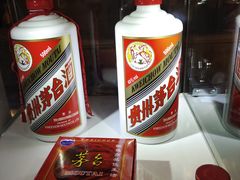 -包整·丝娃娃(一览甲秀楼风景店)