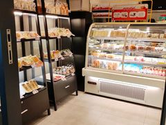 面包甜点陈列柜-一鸣真鲜奶吧(动车南站店)