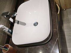 -杭州西湖湖滨银泰亚朵酒店