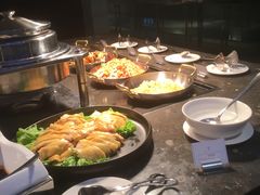 -BLU 全日制餐厅(上海安曼纳卓悦酒店)