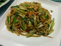大蒜炒豆干-楠山第一人家风味馆