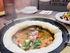 -锅飘飘·东北铁锅炖(雨花客厅店)