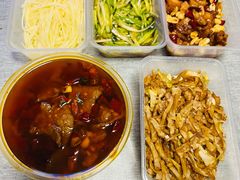水煮牛肉-河沿肉饼Beijing Pie(东华门店)