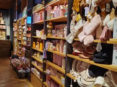 -九木杂物社(新奥购物中心店)
