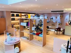 -Pets First伊珊娜洗护·精致美容·家庭式寄养(新会路店)