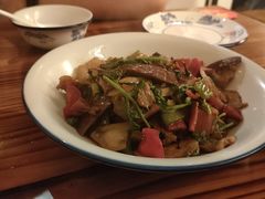 -临街徽菜馆·正宗黄山味