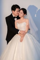 -雪中彩影婚纱摄影·微光艺术中心