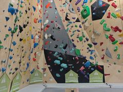 -ROCKPLUS攀岩馆(环宇城店)