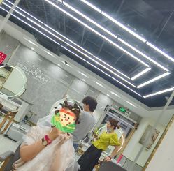 -康康时尚烫染