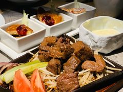 铁锄牛排-穹六人间 people 6(岳阳路店)