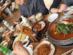 -喇喇排骨火锅·传统韩式脊骨汤(望京西园总店)