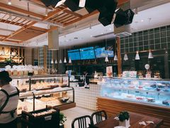 面包甜点陈列柜-罗莎蛋糕(魔法师司门口店)